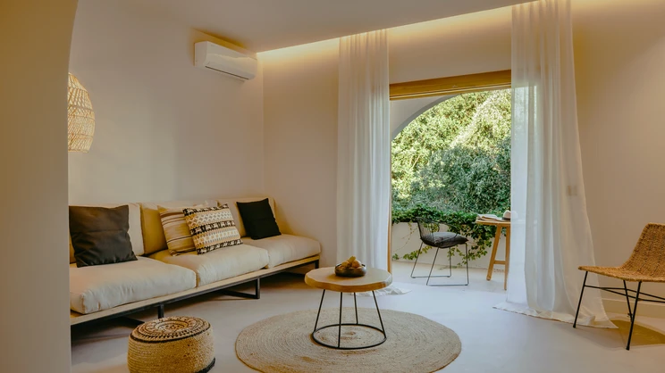 Minos Beach Art Hotel